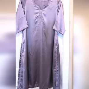 Vtg Lavender Purple Satin Embroidered Nightgown / Long Kurta / Kaftan. M. HP!
